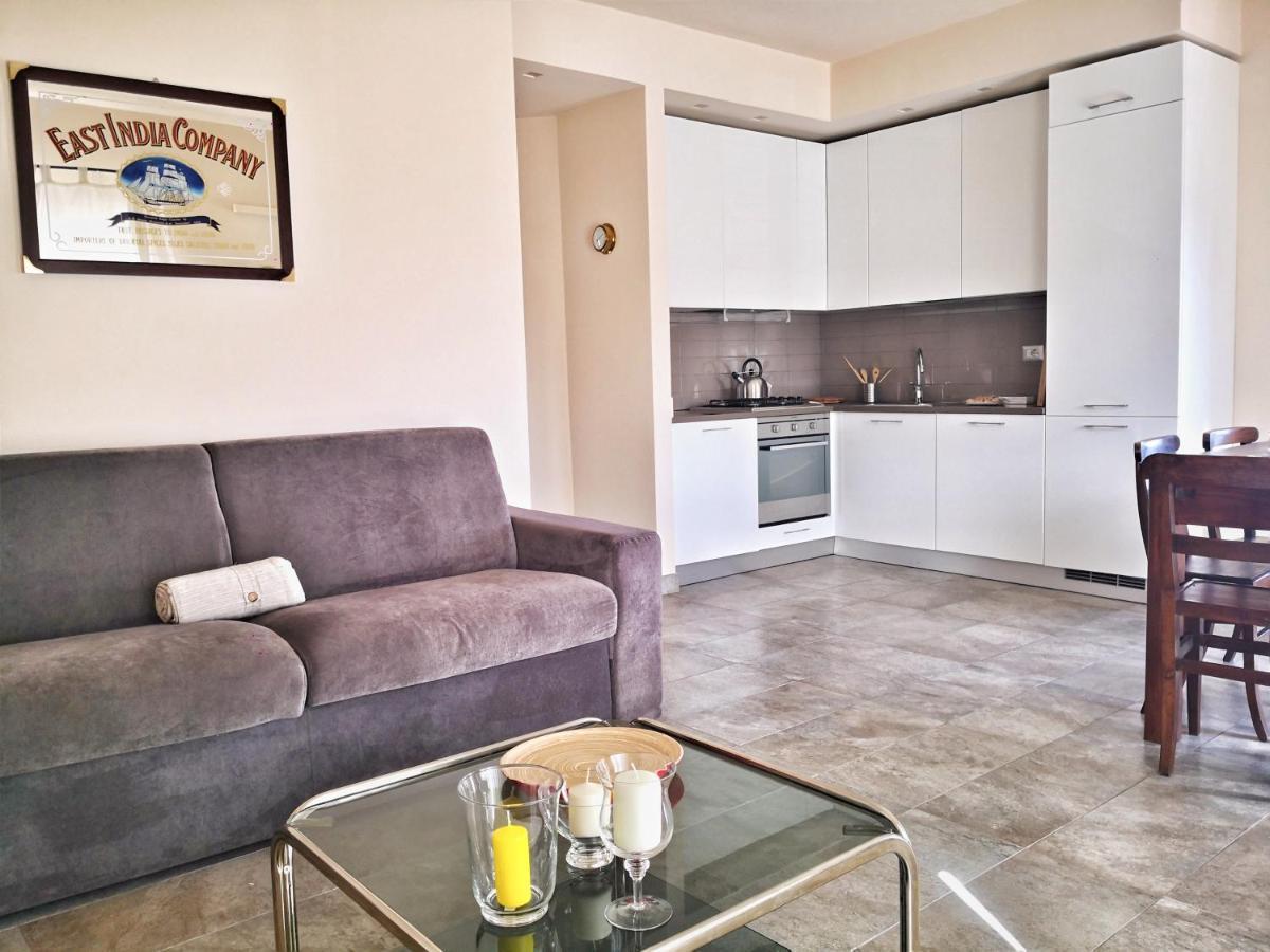Appartamento Deluxe Con Terrazza Sul Mare 萨沃纳 外观 照片
