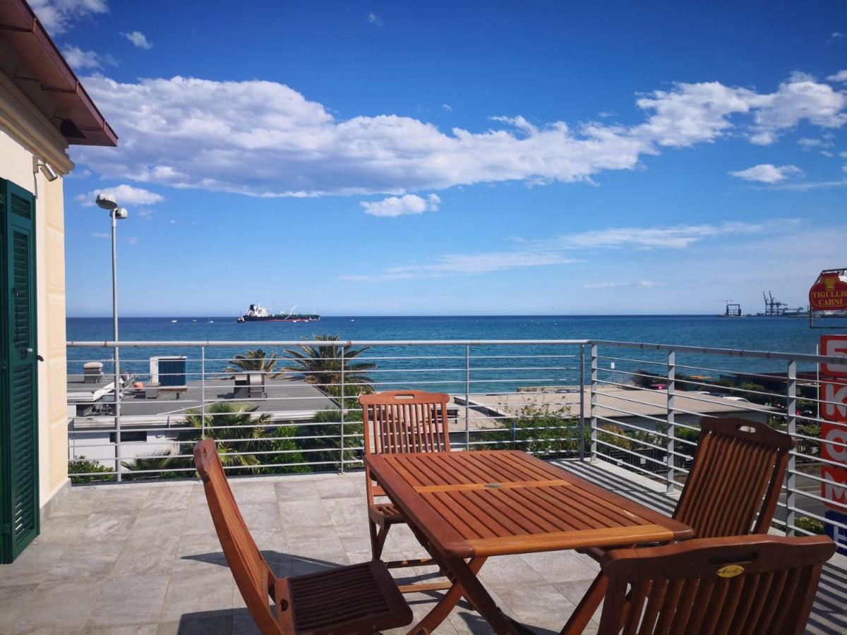 Appartamento Deluxe Con Terrazza Sul Mare 萨沃纳 外观 照片